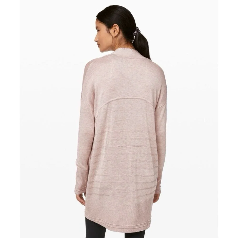 $168 NWT Lululemon Graceful Embrace Wrap *Cashlu Soft Size 4 PInk Bliss